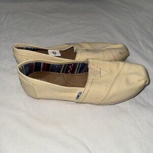 Toms Canvas Shoes Womens Size 7 Ivory Cream Classic Slip On Flats Casual